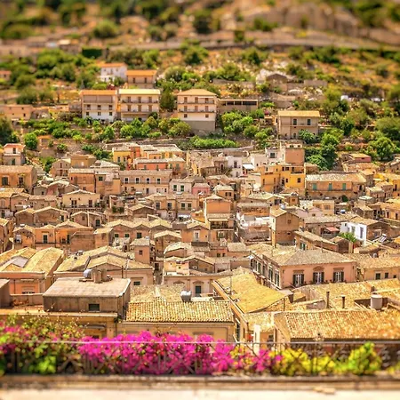 Charming House In With Enclosed Garden * Santa Maria Del Focallo